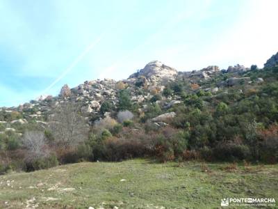 Cerro de la Camorza: Vistas Impresionantes de La Pedriza y el Yelmo;rutas buitrago de lozoya yelmo p